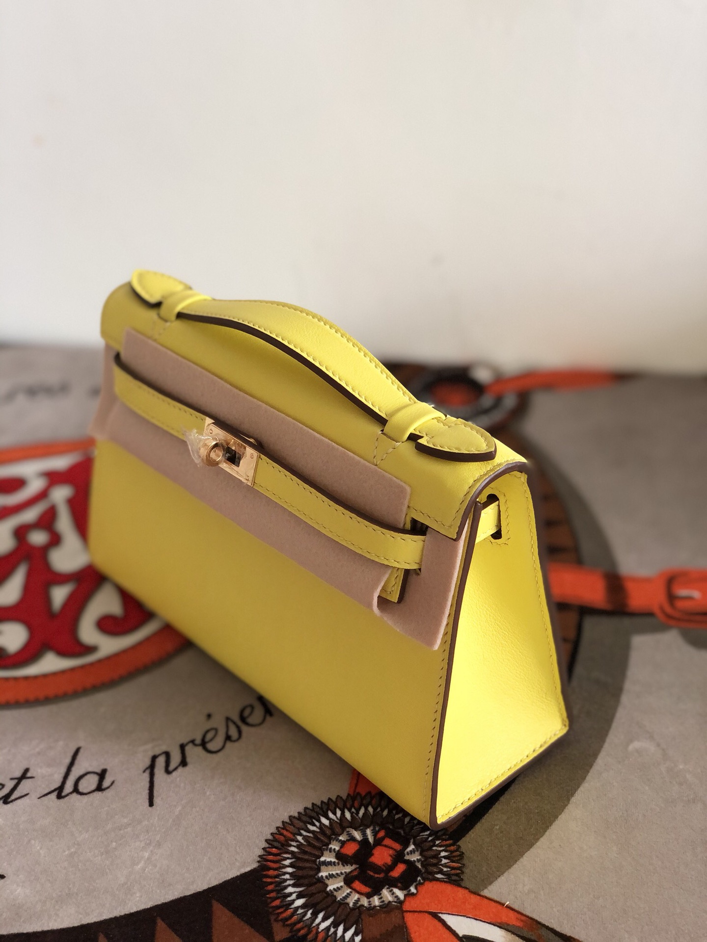 에르메스 미니 켈리백22 레몬 금장 스위프트